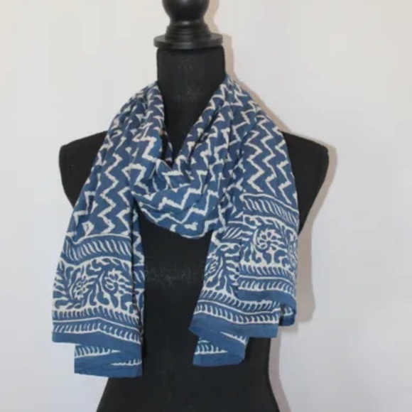 Versatile Indigo Hand Block Zig Zag India Print Fabric, Cotton, 22 X 67 inches - Picture 1 of 4